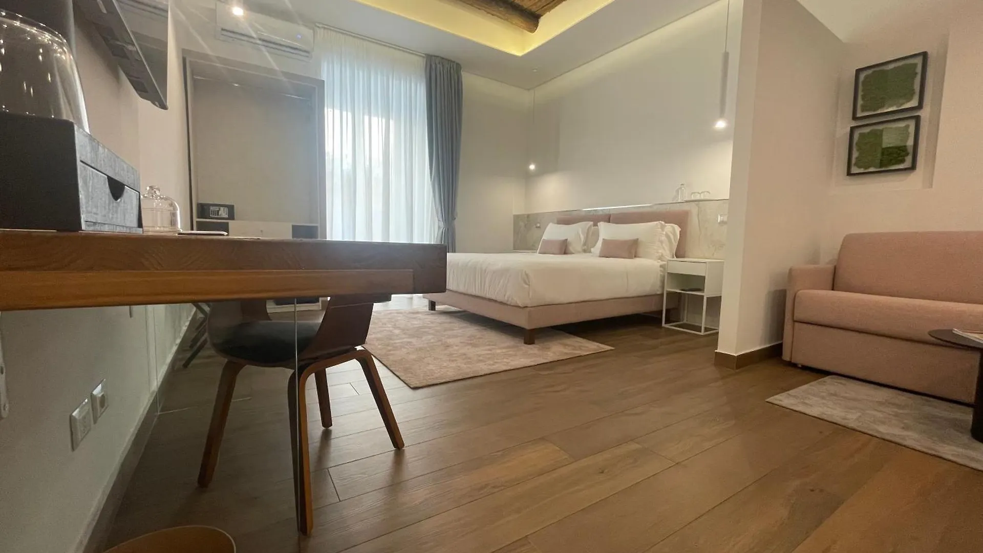 4Heavens_Naples Hotel Naples